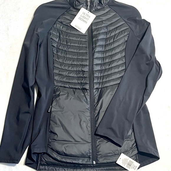 New black running jacket with pockets, black winter running jacket fitness coat. - Picture 7 of 8